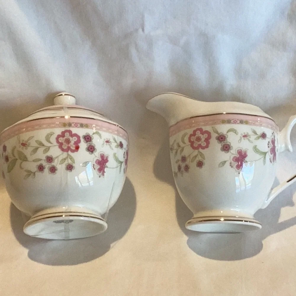 Floral Pink & White Sugar and Cream Set